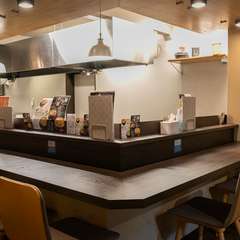 ゆったりとした空間で、こだわりの韓国料理を楽しめる店
