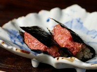 生肉を味わえる贅沢。細やかな仕事が光る『トロたく』