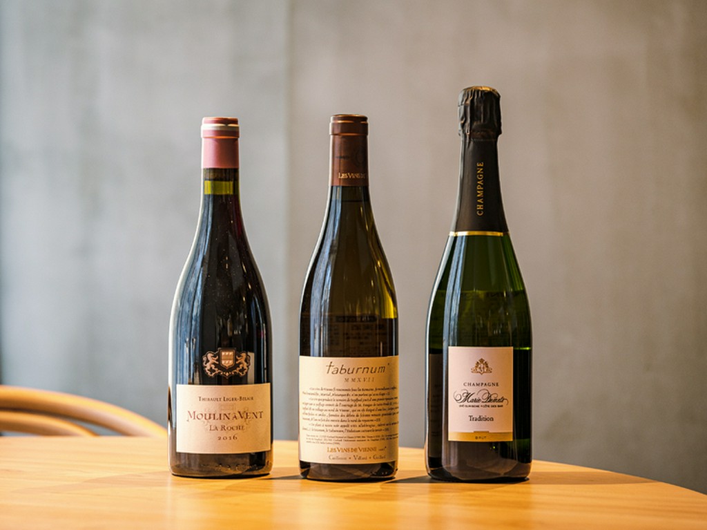 フランスワインを始めヨーロッパ各国のワインが揃う