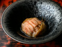 本質を守り、蟹本来の風味と瑞々しさを堪能『神経締め蒸し蟹』