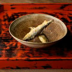 鮎本来の滋味を余すことなく堪能できる『鮎の薄衣の天ぷら』