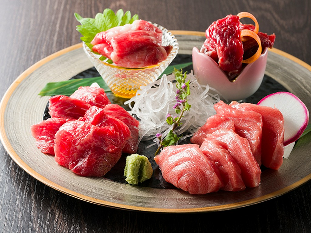 数量限定！！希少部位刺し(目玉・脳天・ほほ肉・あご)