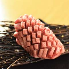 圧倒的なオーダー率を誇る、人気No.1メニュー『名物厚切タン　60g』