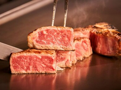 自慢の料理と安定感溢れるホスピタリティが、会の成功をアシスト
