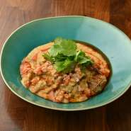 PUU PAT PHONG CURRY -CRAB AND EGG