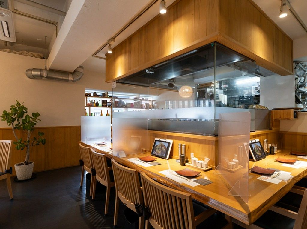 “お一人様”を贅沢に楽しむ、臨場感満載の特等席