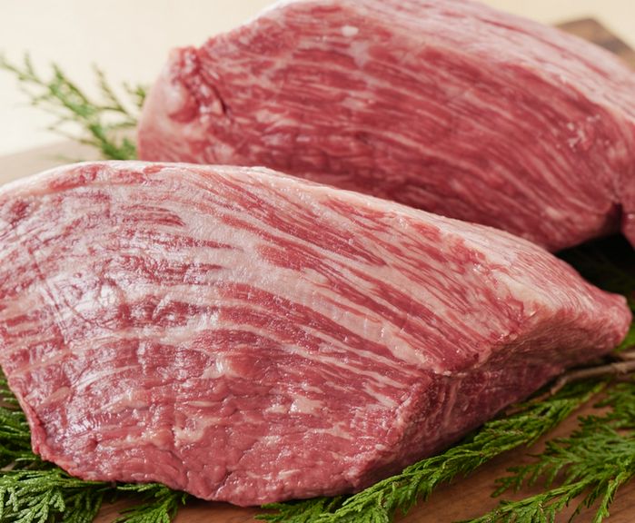 豊かな自然で育まれ、口の中でとろける飛騨牛