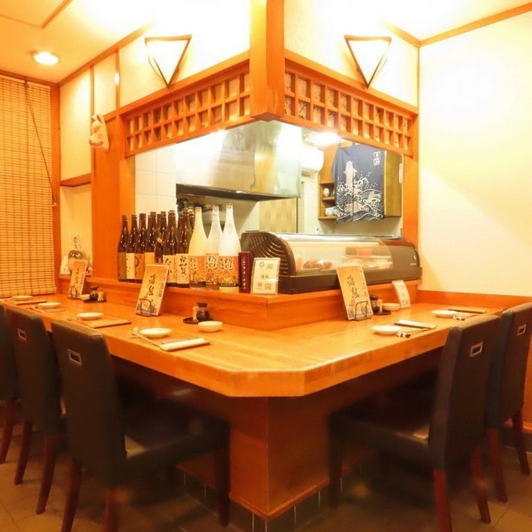 日本酒好きが集う大人の隠れ家！