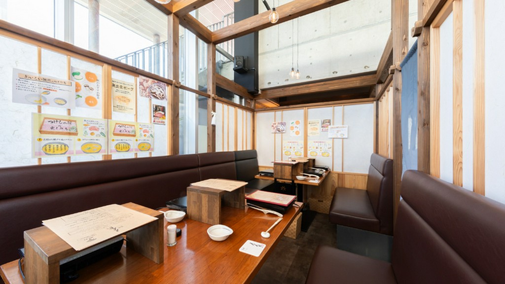 全席半個室。吹抜け天井など開放感のあるオシャレ空間で憩える