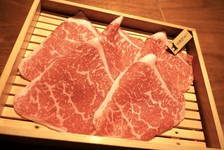 しまね和牛の旨味を追求した真牛肉。きめ細やかな霜降りの風味はまさに“味の芸術品”です。