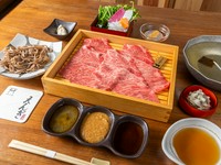 特選のしまね和牛です。口に入れるとやわらかさと旨みが際立ちさらっとした脂はしつこさを感じさせません。