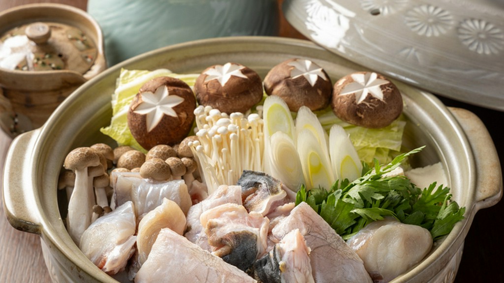 火を通すことでふぐの風味が一層引き立ち、心も身体も温める『ふぐちり鍋』