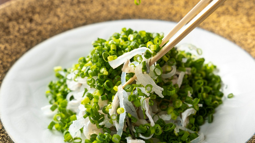 シンプルながら奥深い味の重なりがあり、ふぐの魅力を引き出した『とらぶつ』