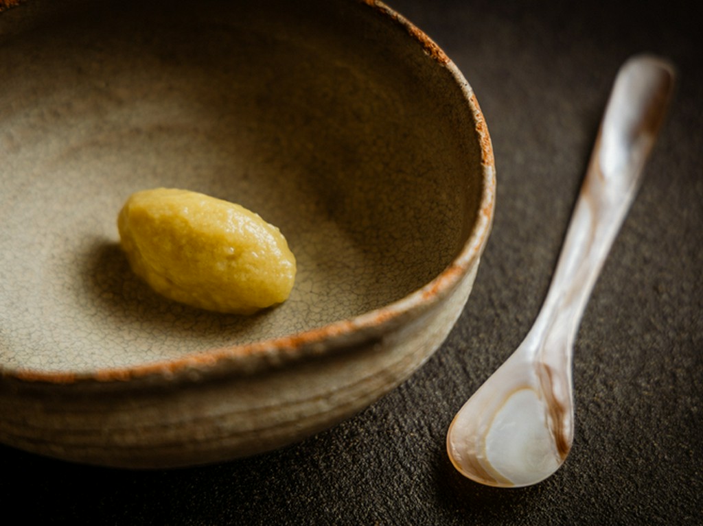 口いっぱいに広がる奥深い風味に驚く、素材の持ち味を追求して誕生した『焼きなすのアイスクリーム』