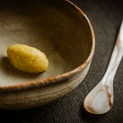 口いっぱいに広がる奥深い風味に驚く、素材の持ち味を追求して誕生した『焼きなすのアイスクリーム』