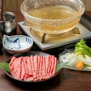 一味違う食体験を提案する【祇園　開福食堂　ハルハル】。和牛は神戸牛・京都和牛、豚は京都で唯一提供となるブランド豚、湘南みやじ豚を用意。楽しみ方にもこだわった、しゃぶしゃぶ・すき焼きを祇園で楽しめます。