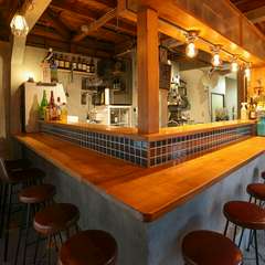 リセンヌ小路の裏手に静かに佇む、My隠れ家にしたい店