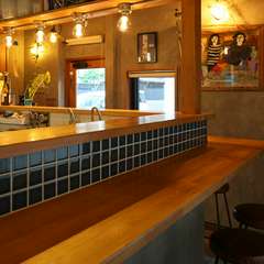 古民家をリノベーションしたindigoワールドで思い思いに憩える