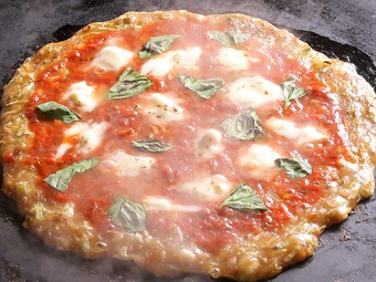 お好きなもんじゃをお選びください♪もんじゃ以外にもホイル焼き、一品などがお楽しみいただけます！