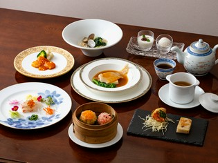 その時期ならではの食材を取り入れたコース料理