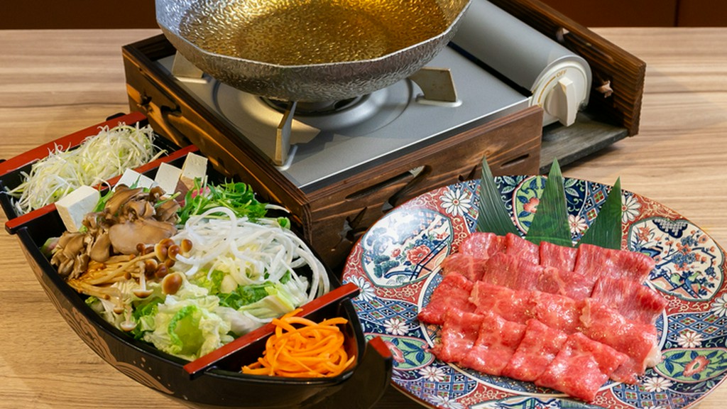 日本三大和牛の一つを特製だしでいただく『特選近江牛の黄金しゃぶしゃぶ』