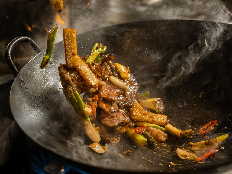 肉好きが拍手喝采したくなる黒毛和牛を使った中華を用意