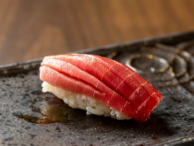 美味しい鮨をより親しみやすく。気軽に楽しめる鮨。