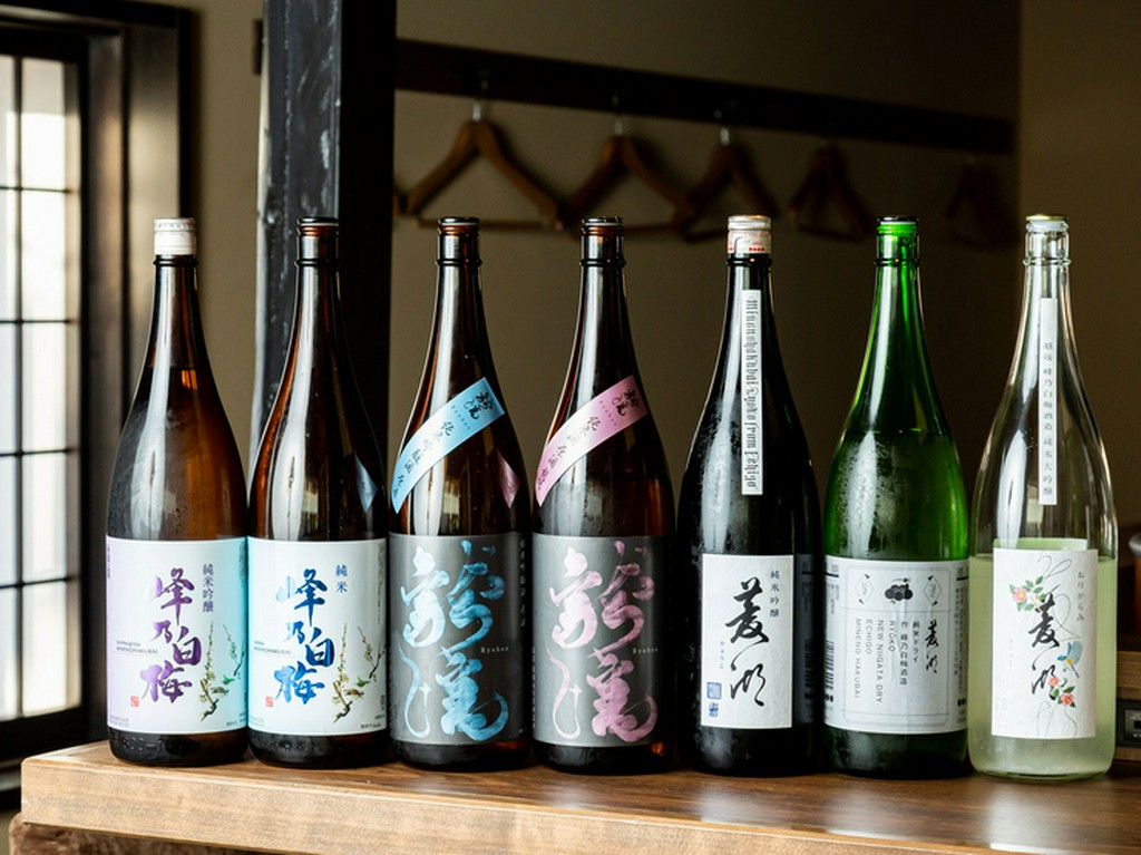 日本酒も厳選の品揃え