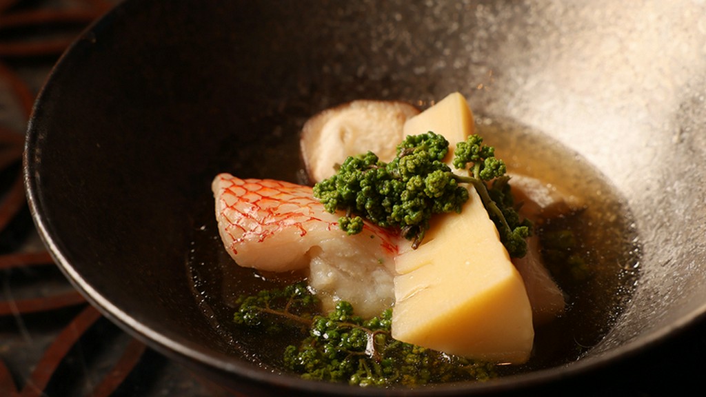 最上級の旨さの旬の食材を求めて、全国から厳選して仕入れ