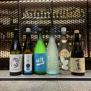 フルーティーで飲みやすい物からお酒が好きな方に向けた飲みごたえ抜群なものまで、季節に合わせたお酒を豊富に取り揃えております。
あなたに合った一杯が見つかるかも？
※数に限りがございます。ご了承ください。