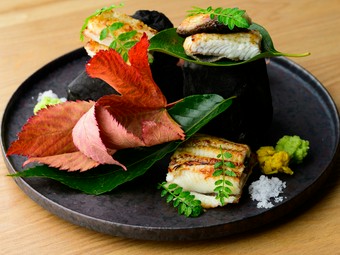 皮はパリッ身はふんわりの高次元のおいしさに驚く『うなぎ』