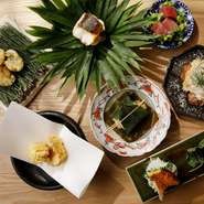 素材の格を極め、調理の妙が尽くされた巧みなコース。
一皿ごとに季節の物語が紡がれ、洗練された構成と奥行きある味わいで、特別なひとときをお届けします。
記念日のお祝いや大切な方との会食におすすめです。 