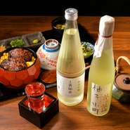 厳選されたお肉を、飲み頃の酒と味わうのもまたオツなもの。その時期ごとのオススメ日本酒や、お肉に合わせてセレクトされたクラフトビールもあり。こだわりのお肉をさらに奥深く楽しめます。