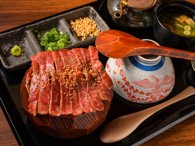 地方の味を楽しめる