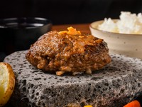 【単品】味噌汁・漬物
【御膳590円】味噌汁・漬物・炙り肉寿司(一貫)・小鉢・ミニ団子付き