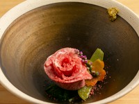 ドラマチックな美味にうっとり『華肉しゃぶ 白味噌 牛ブイヨン』