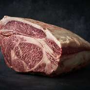 1.和牛ビーフロール　寿司　京野菜
2.和牛テールスープ
3.土鍋　銀シャリ
4.和牛トリュフレアハンバーグ
5.和牛サーロインすき焼