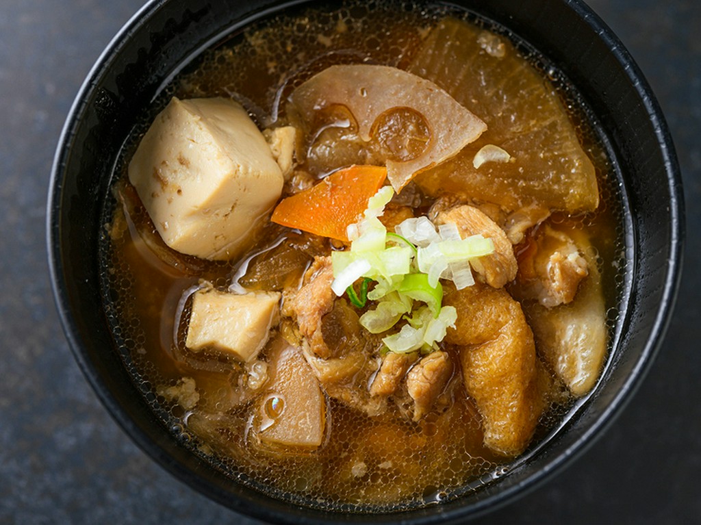 こだわりのブランド豚を使用『和豚もちぶた豚汁』