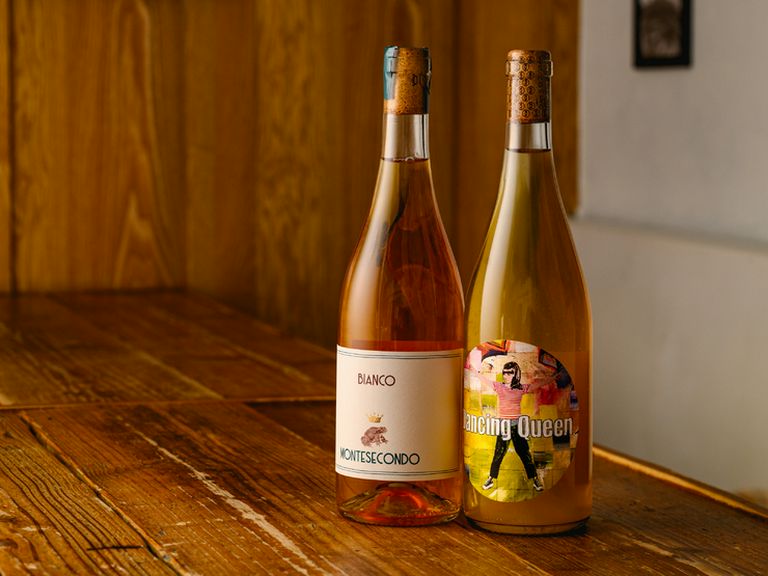 日本が誇るおいしい魚介に合う、各国のナチュラルワインを厳選