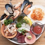 シーフードプラッター・ウニパスタ・お魚料理と定番メニューをお楽しみいただける一番人気のコースです。