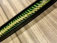 自慢の特製出汁にじっくり漬け込みました。ほどよい塩味と出汁の旨みが染み込んだ、箸休めにもおすすめの一品です。