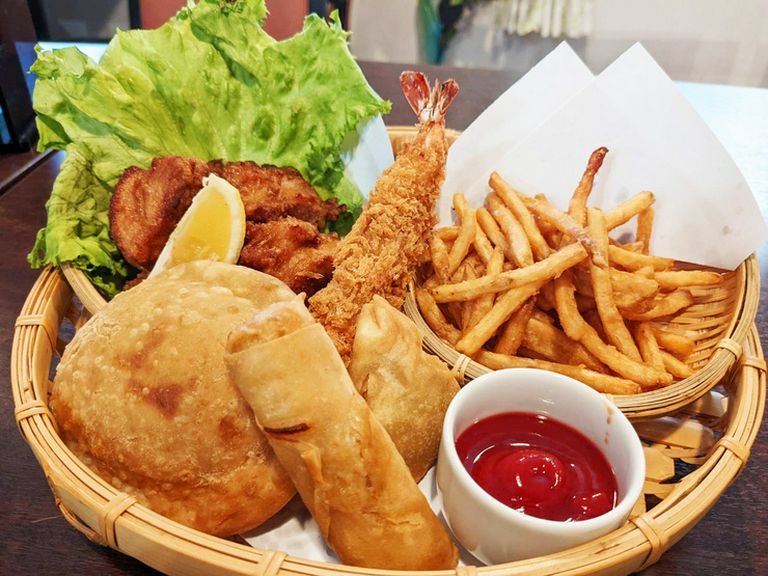 揚げ物も豊富