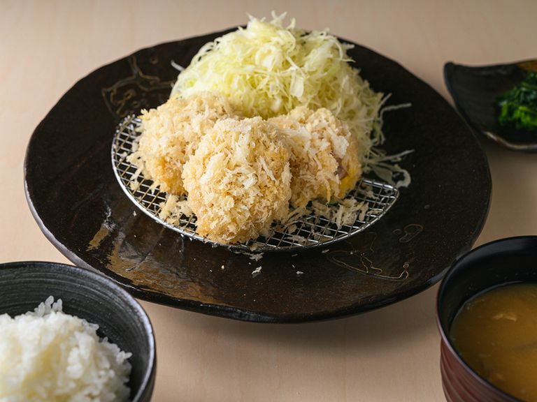 驚愕な柔らかさと肉の存在感を感じる『ヒレかつ2個定食』
