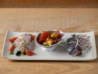 その季節を代表する食材たちと向き合い、多彩なメニューを提案