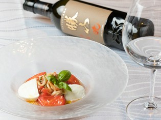 地元の新鮮野菜、気仙沼や石巻の鮮魚、仙台牛、蔵王町のチーズ