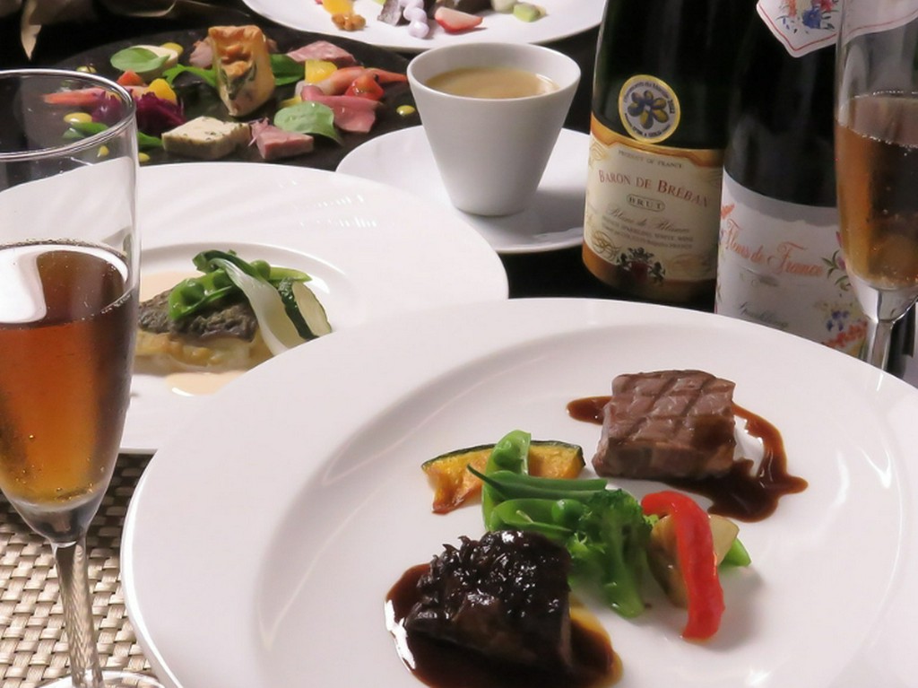 デザートプレート、乾杯ドリンク付！ディナーペアコース