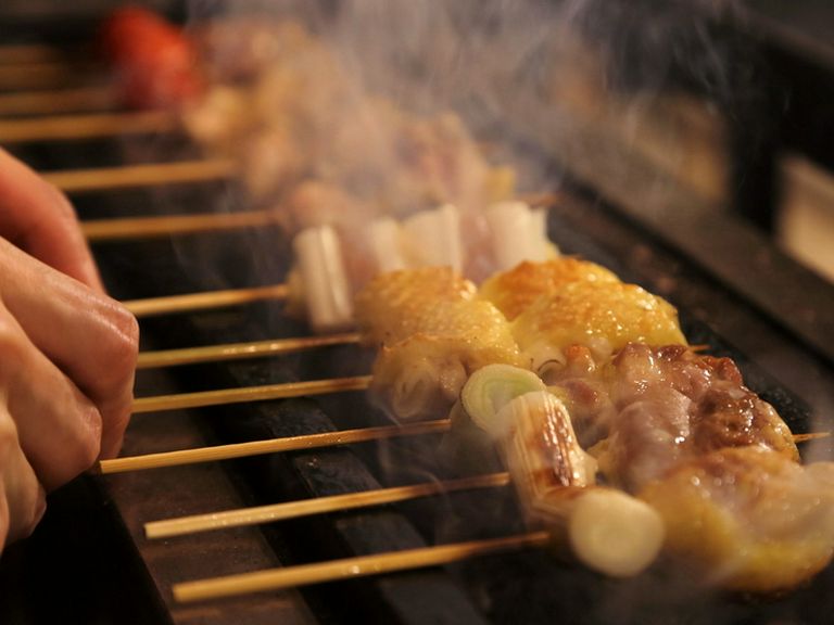 味覚のストーリー性を重視して構成される、焼鳥のフルコース