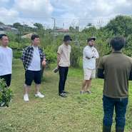 生産者のところへ趣き、五感を使い直接食材を厳選しています。宮古島の漁師・高田氏が素潜りで獲る鮮魚、石垣島の八重山ファームのヒレ肉など、こだわりや熱い思いが凝縮された秀逸な食材を買い付け。