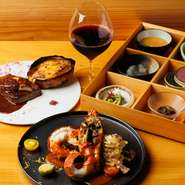 店内は最大12名まで入ることができ、誕生日や結婚記念日、顔合わせのなどハレの日に多く利用されています。プレートや花束のアレンジメントも対応可能。ホテルの宿泊者以外の方も、もちろん利用できます。