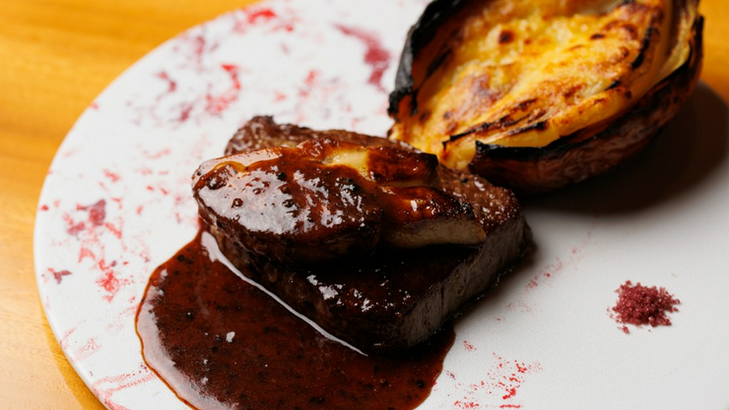 『石垣島・やえやまファーム 石垣牛フィレ肉のロッシーニ仕立て』